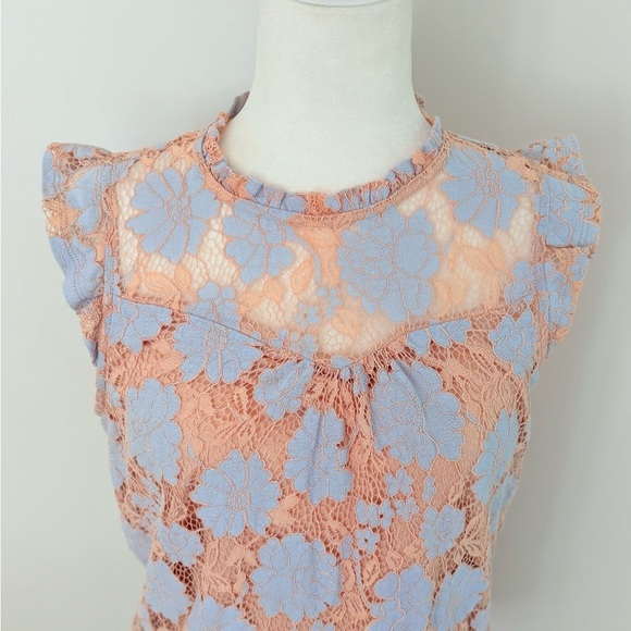 Monteau Lace & floral sleeveless lined top Size Large light blue & tan - Picture 2 of 13
